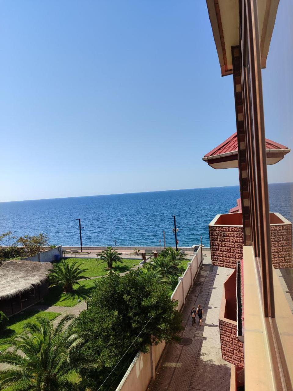 Guest House Rusalka Кобулети Экстерьер фото