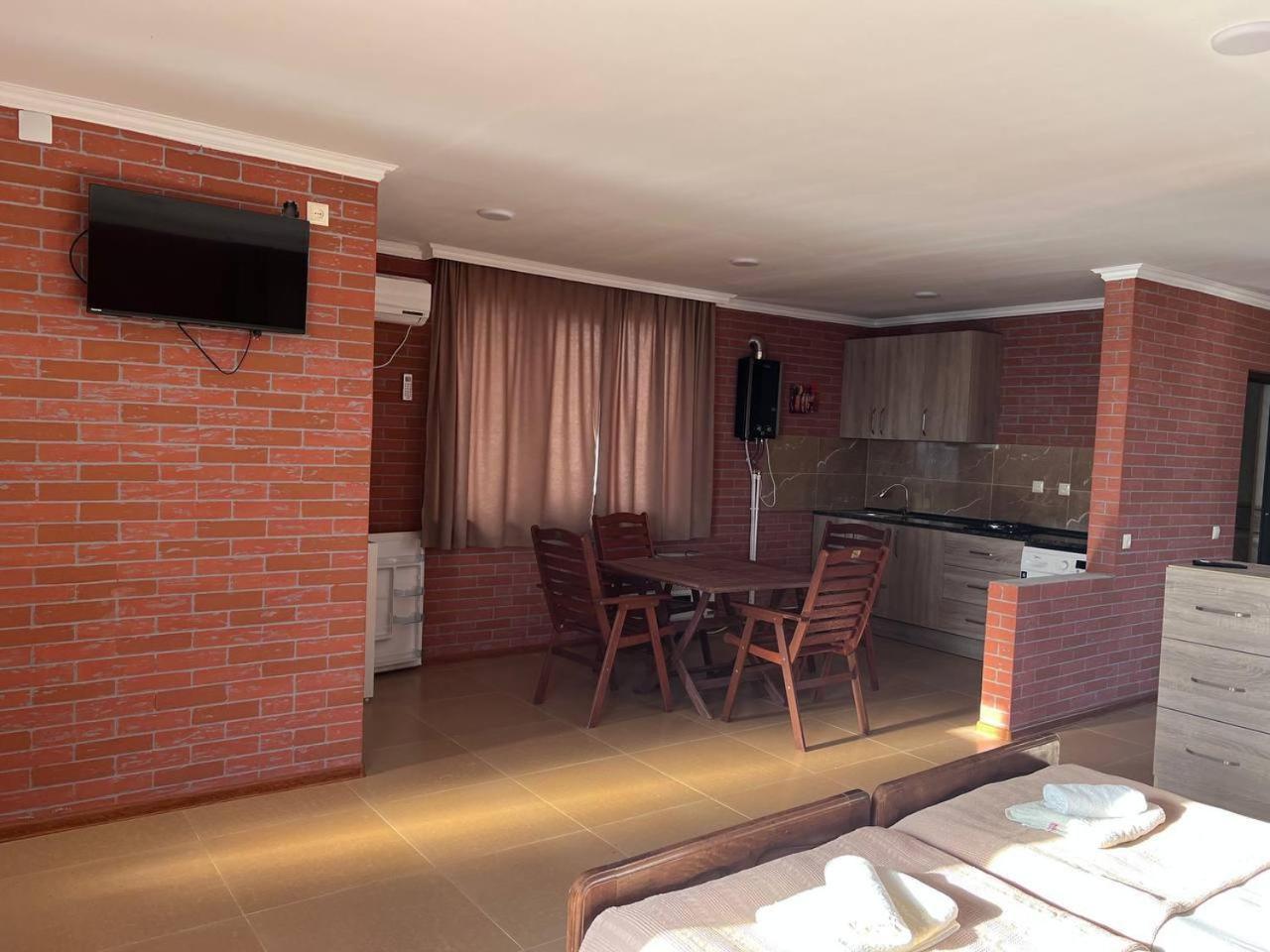 Guest House Rusalka Кобулети Экстерьер фото