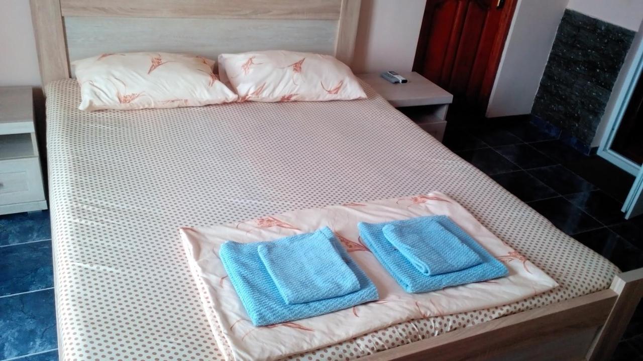 Guest House Rusalka Кобулети Экстерьер фото