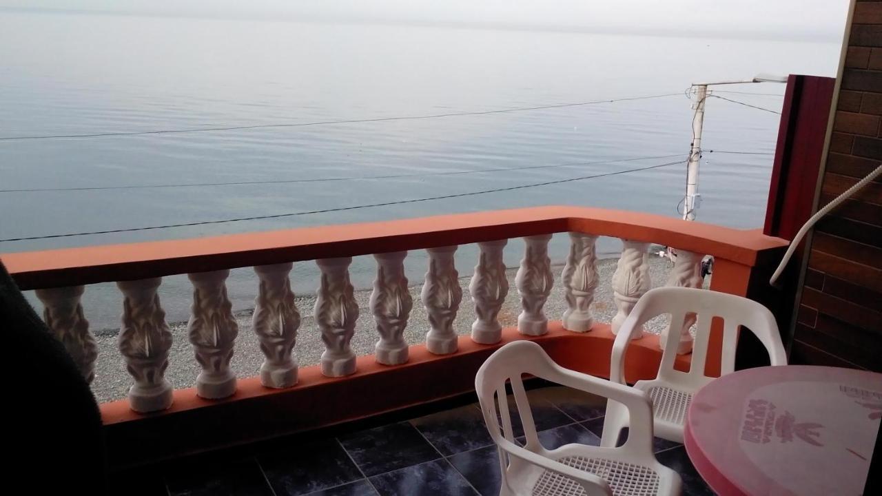 Guest House Rusalka Кобулети Экстерьер фото